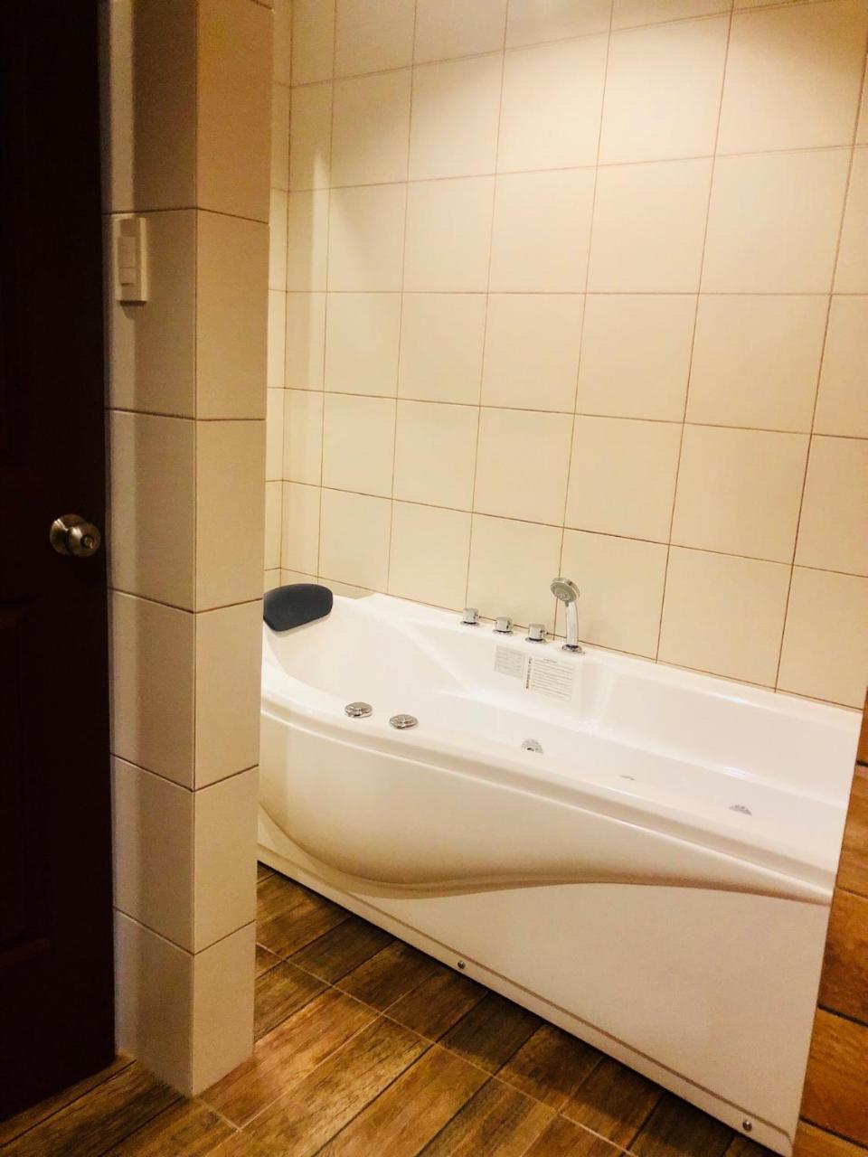 Hotel Apollo Lemery Eksteriør billede